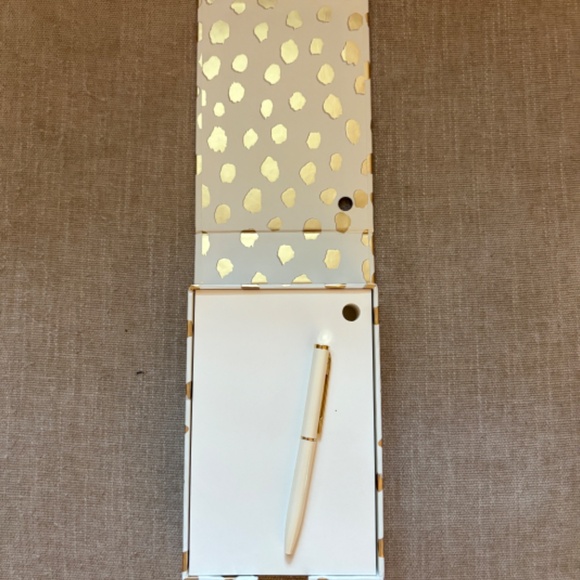 Kate Spade Gold Dot 250 Loose Notes with Pen - Picture 4 of 5